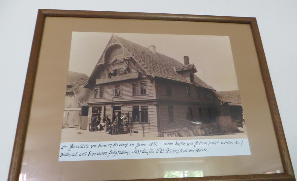Hotel Deutsches Haus Aerzen Exterior photo
